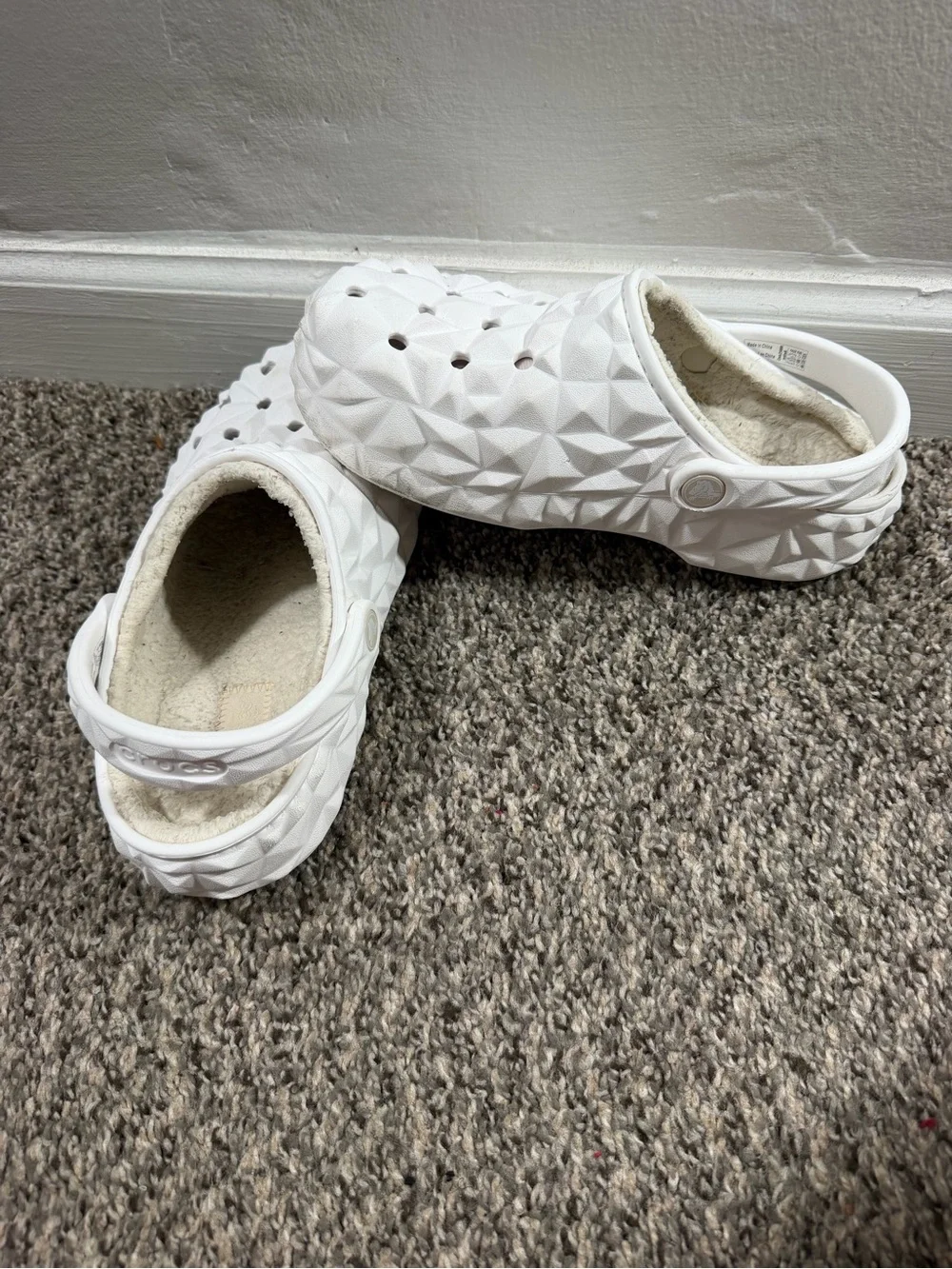 CROCS Kids White Textured Geometric Clog